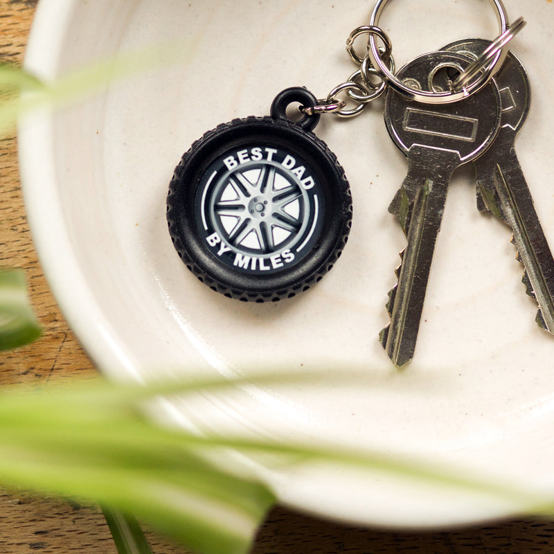 car tyre keyring for dad with 'Best Dad' message